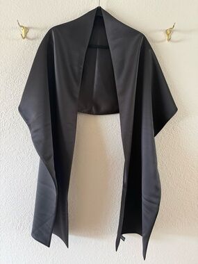 Ilana Wolf Black Satin Long Elegant Shoulder Wrap Glamorous Formal Black Tie EUC